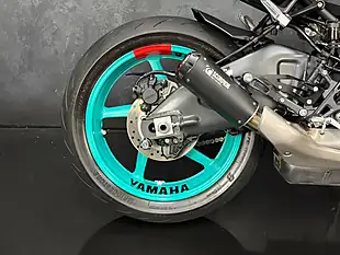 Used 2024 Yamaha MT-10 1000 Hyper-Naked Grey - Interior and Exterior details 15