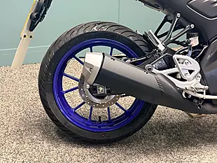 Used 2024 Yamaha MT-125 Naked Blue - Interior and Exterior details 13