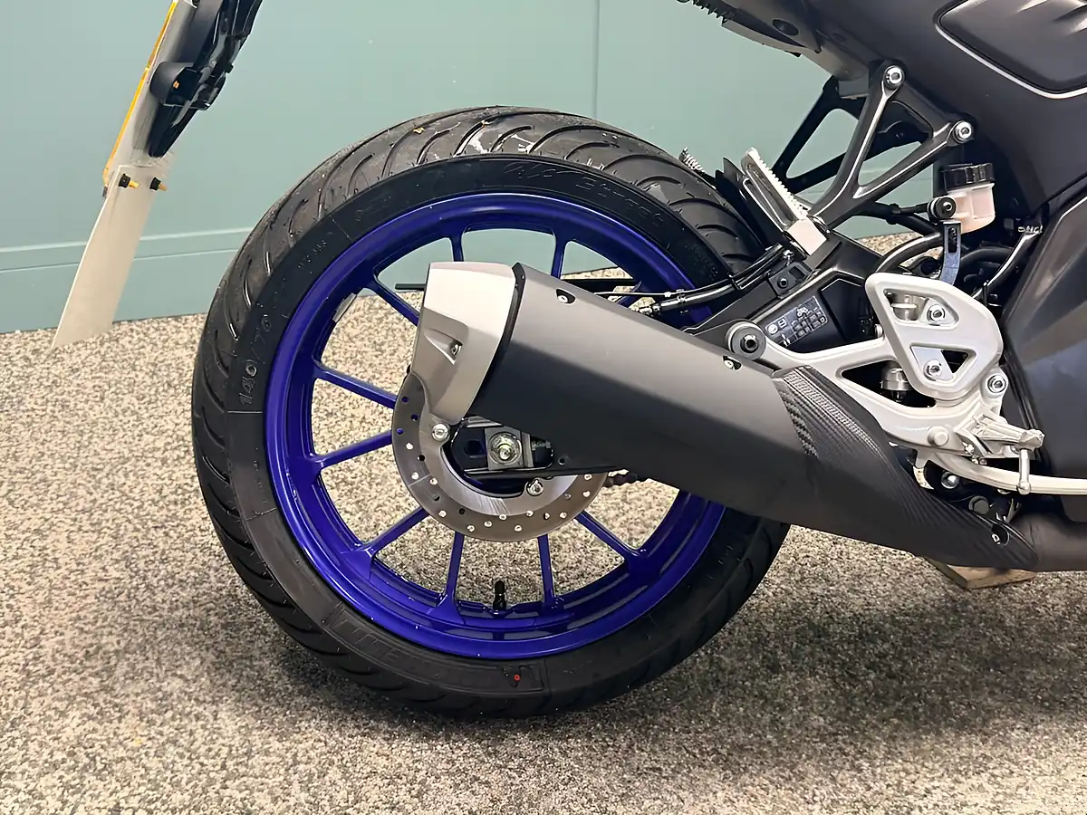 Used 2024 Yamaha MT-125 Naked Blue - Interior and Exterior details 13