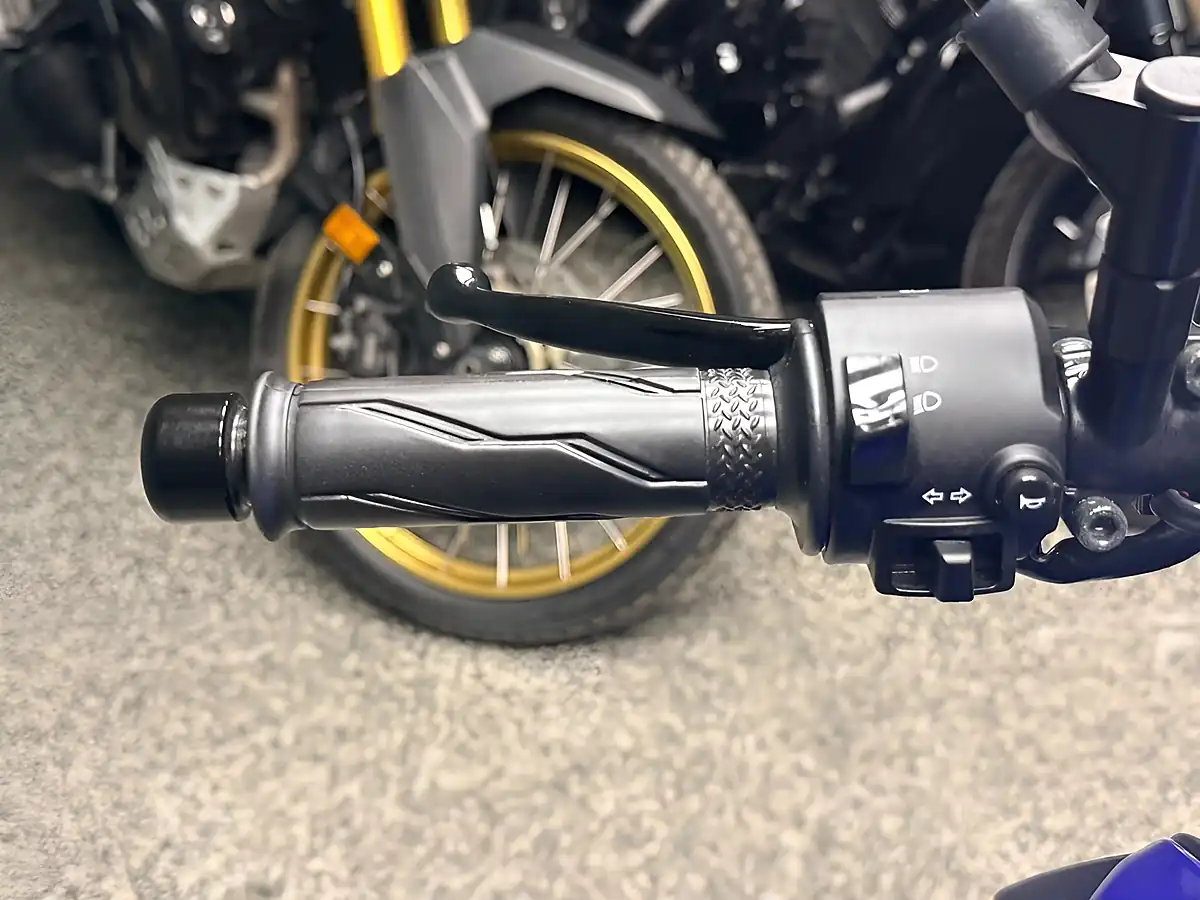 Used 2024 Yamaha MT-125 Naked Blue - Interior and Exterior details 16