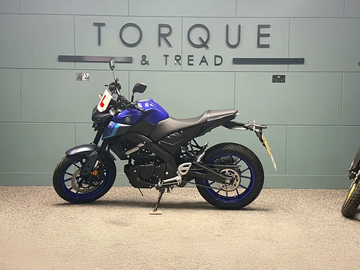 Used 2024 Yamaha MT-125 Naked Blue - Interior and Exterior details 8