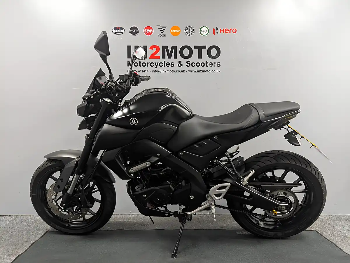 Used 2024 Yamaha MT125 Black - Interior and Exterior details 11