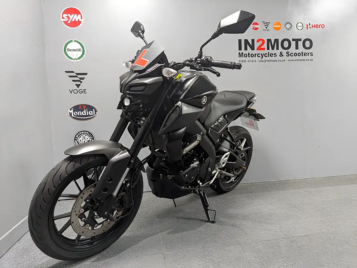 Used 2024 Yamaha MT125 Black - Interior and Exterior details 13