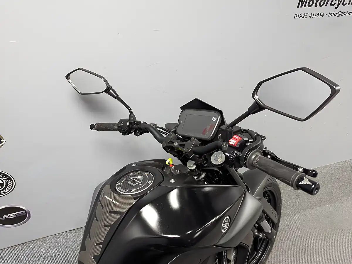 Used 2024 Yamaha MT125 Black - Interior and Exterior details 20