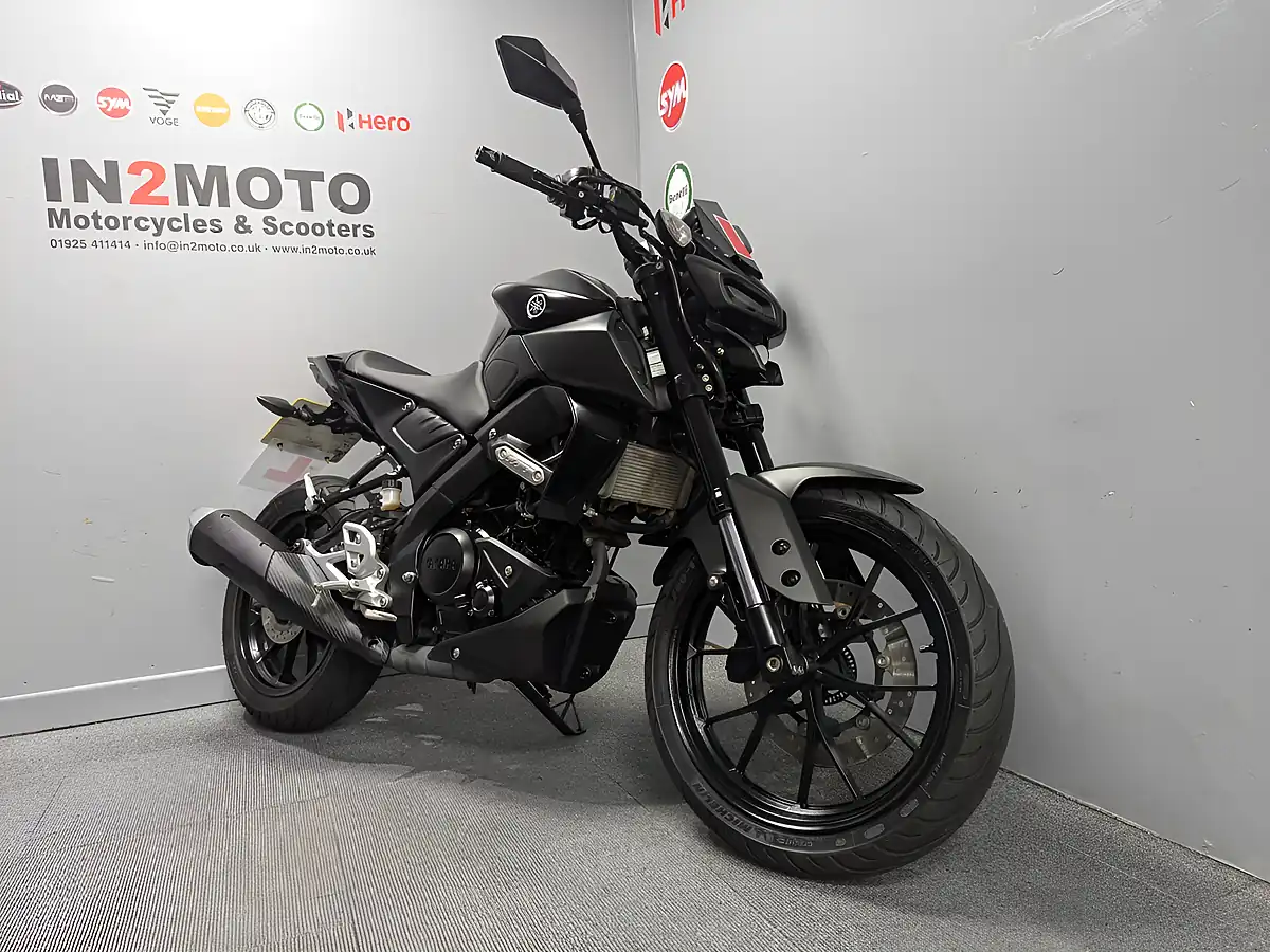 Used 2024 Yamaha MT125 Black - Interior and Exterior details 4