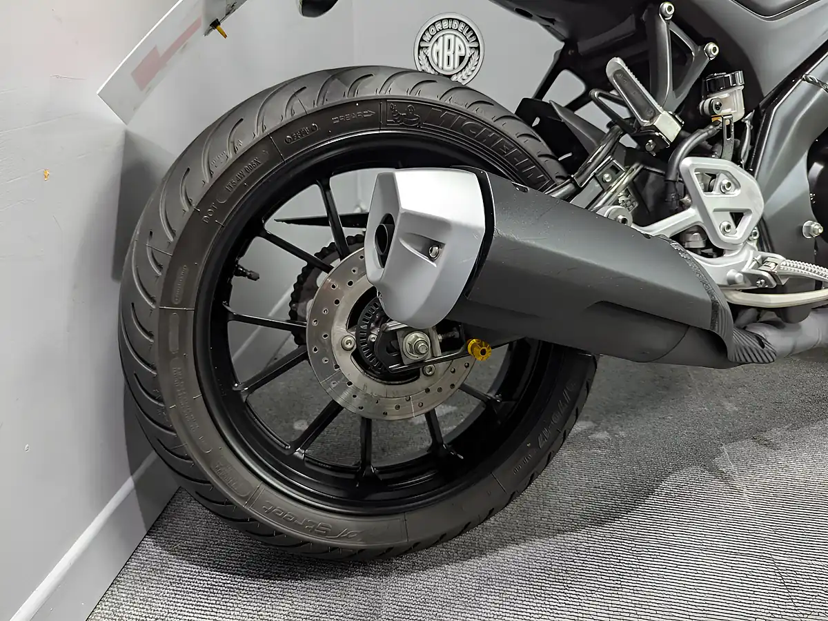 Used 2024 Yamaha MT125 Black - Interior and Exterior details 9