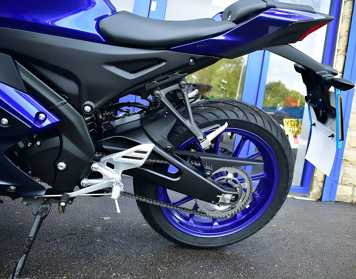 Used 2024 Yamaha R125 Super Sports Blue - Interior and Exterior details 15