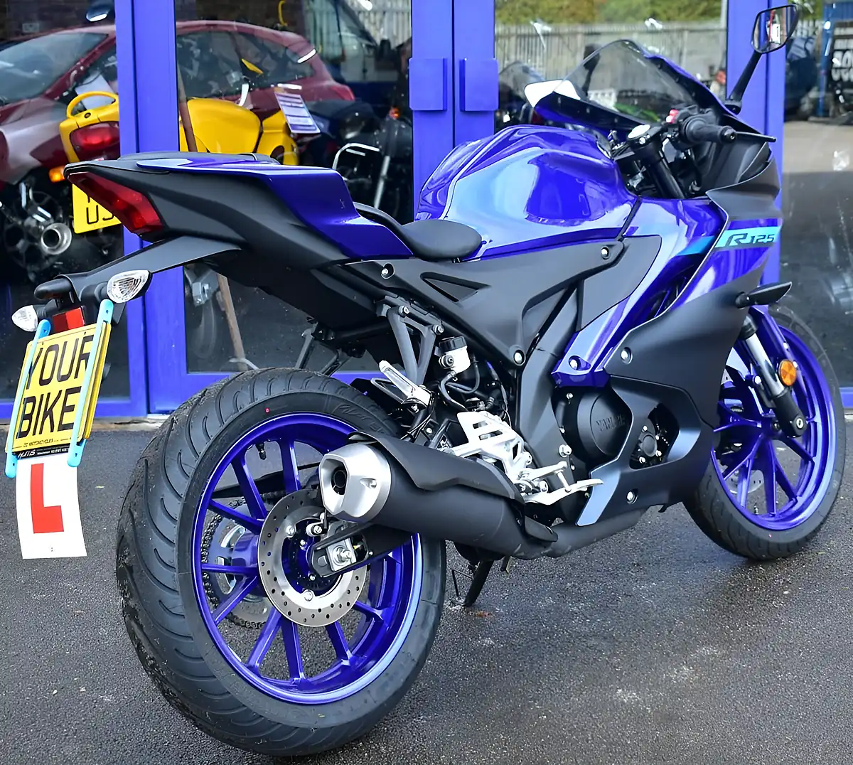 Used 2024 Yamaha R125 Super Sports Blue - Interior and Exterior details 6