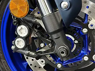 Used 2024 Yamaha R7 700 Blue - Interior and Exterior details 13
