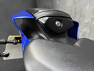 Used 2024 Yamaha R7 700 Blue - Interior and Exterior details 17