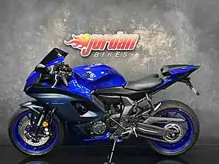Used 2024 Yamaha R7 700 Blue - Interior and Exterior details 2