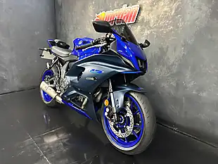 Used 2024 Yamaha R7 700 Blue - Interior and Exterior details 4