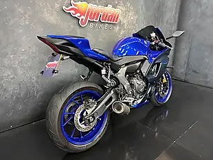Used 2024 Yamaha R7 700 Blue - Interior and Exterior details 6