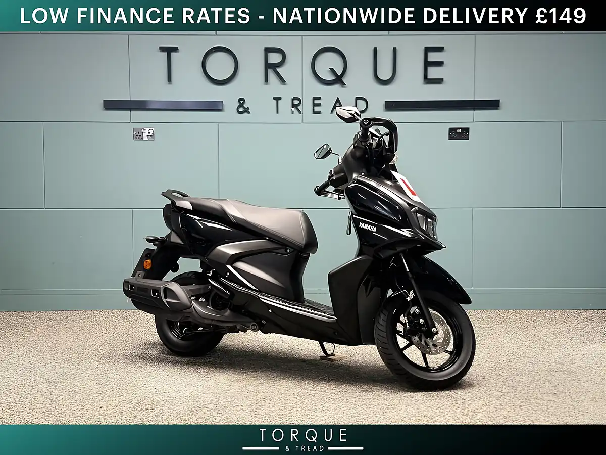Used 2024 Yamaha Rayzr Black - Front View