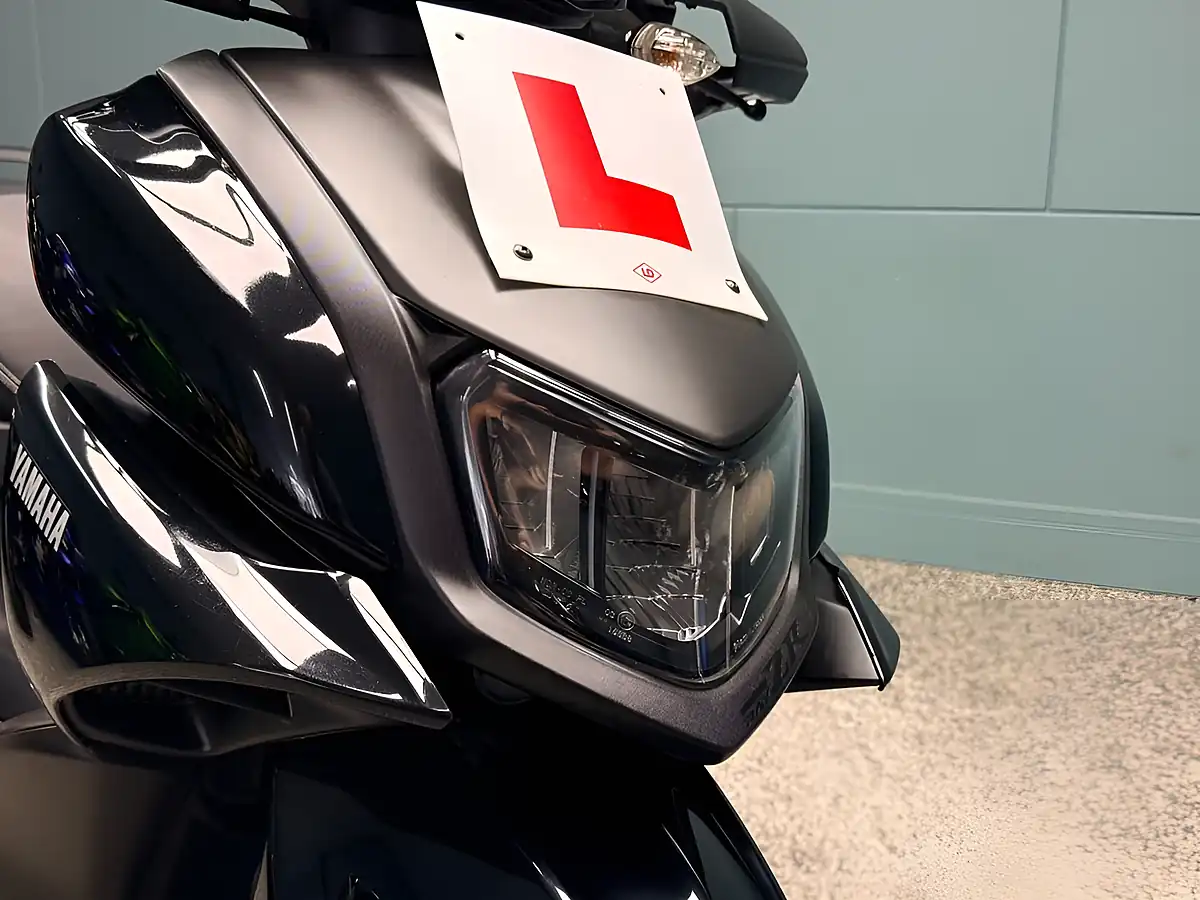 Used 2024 Yamaha Rayzr Black - Interior and Exterior details 11