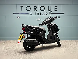 Used 2024 Yamaha Rayzr Black - Interior and Exterior details 3