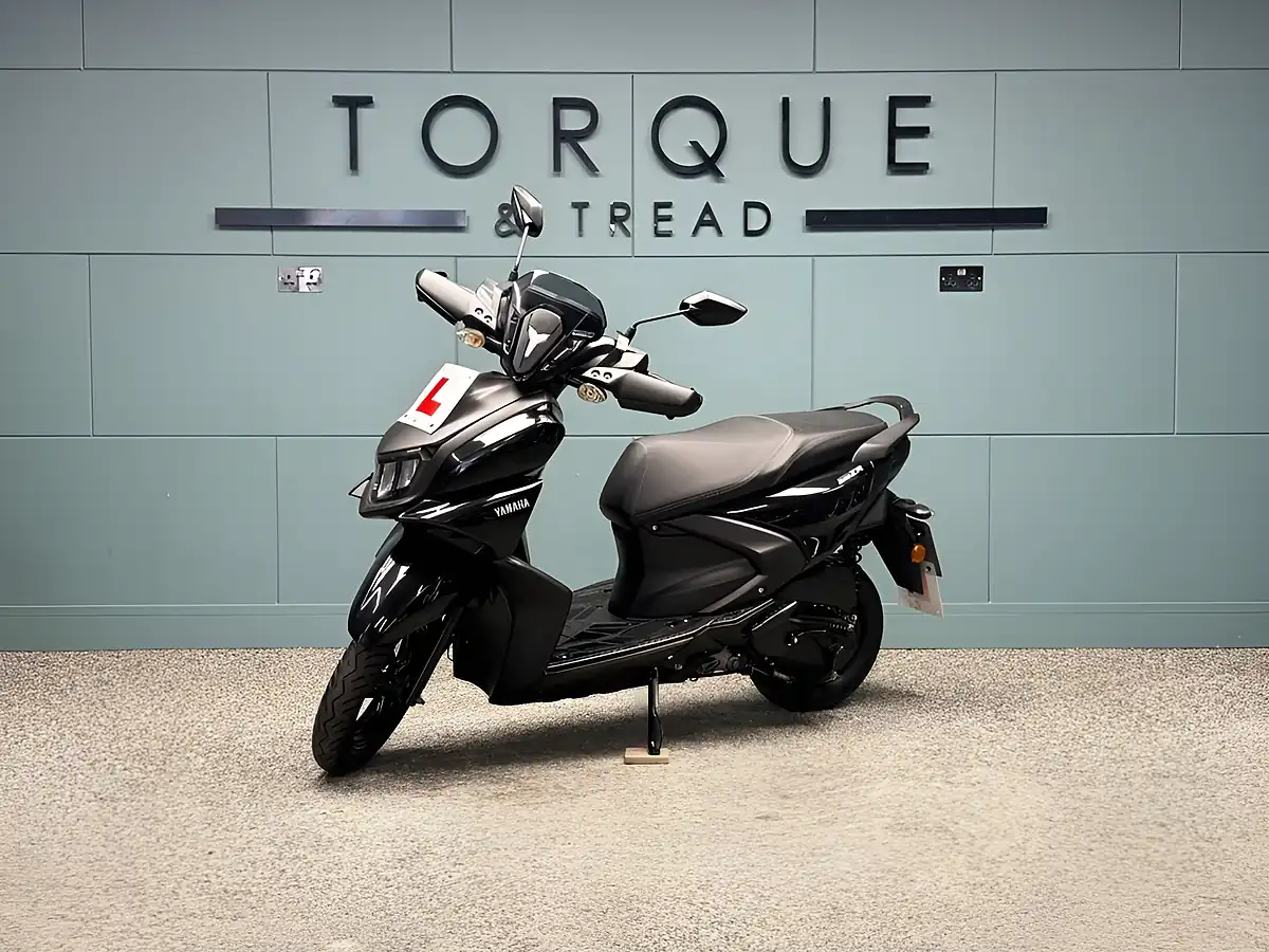 Used 2024 Yamaha Rayzr Black - Interior and Exterior details 9