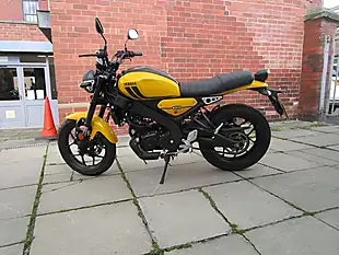 Used 2024 Yamaha XSR125 Yellow - Interior and Exterior details 5