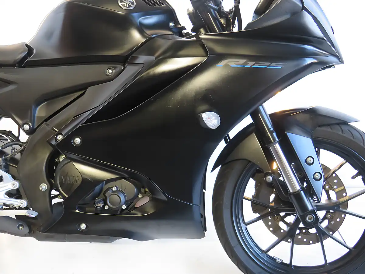 Used 2024 Yamaha Yzf R125 Black - Interior and Exterior details 10