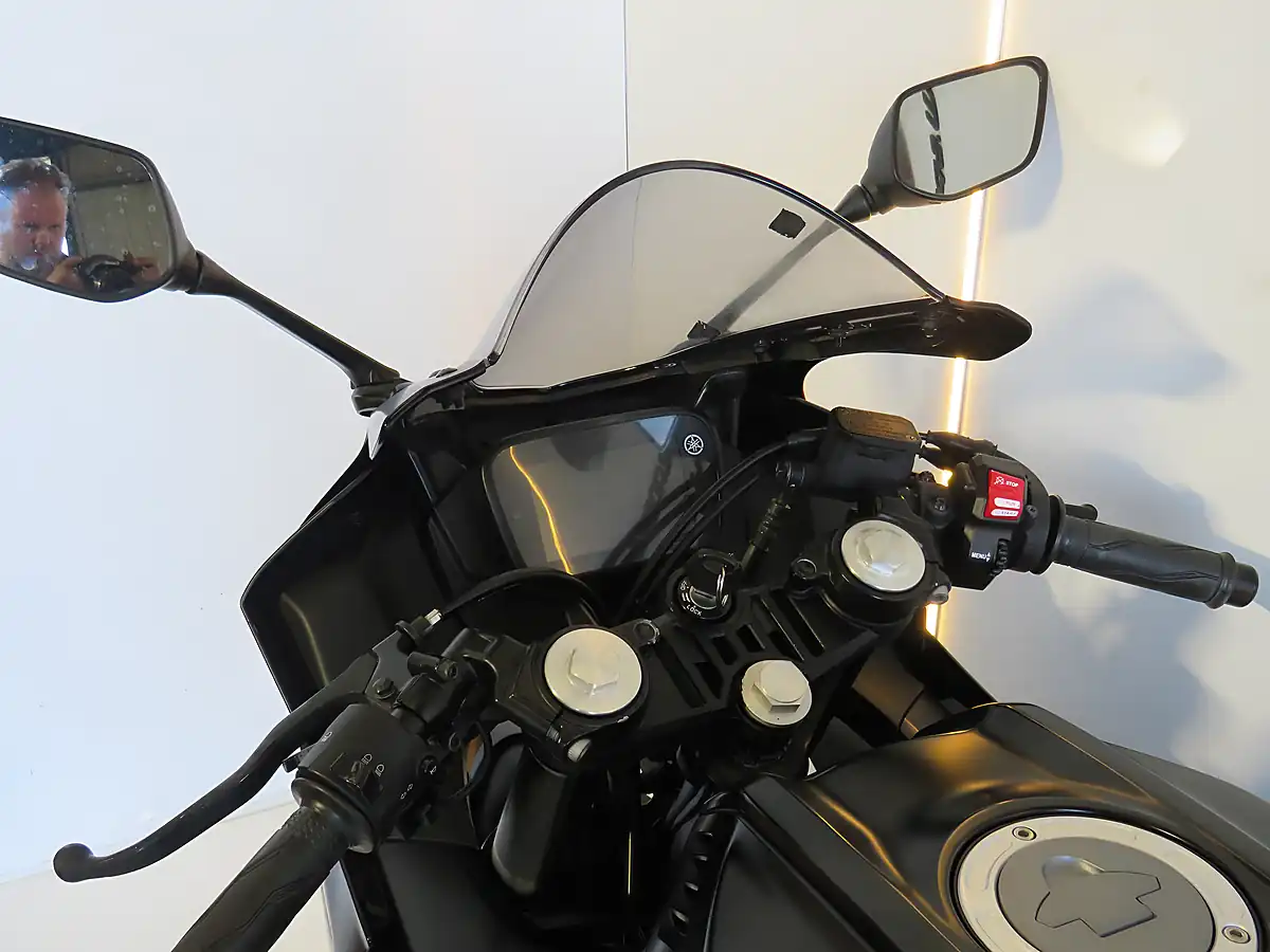 Used 2024 Yamaha Yzf R125 Black - Interior and Exterior details 19