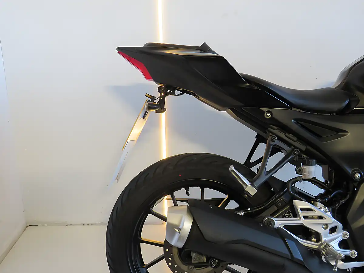 Used 2024 Yamaha Yzf R125 Black - Interior and Exterior details 3