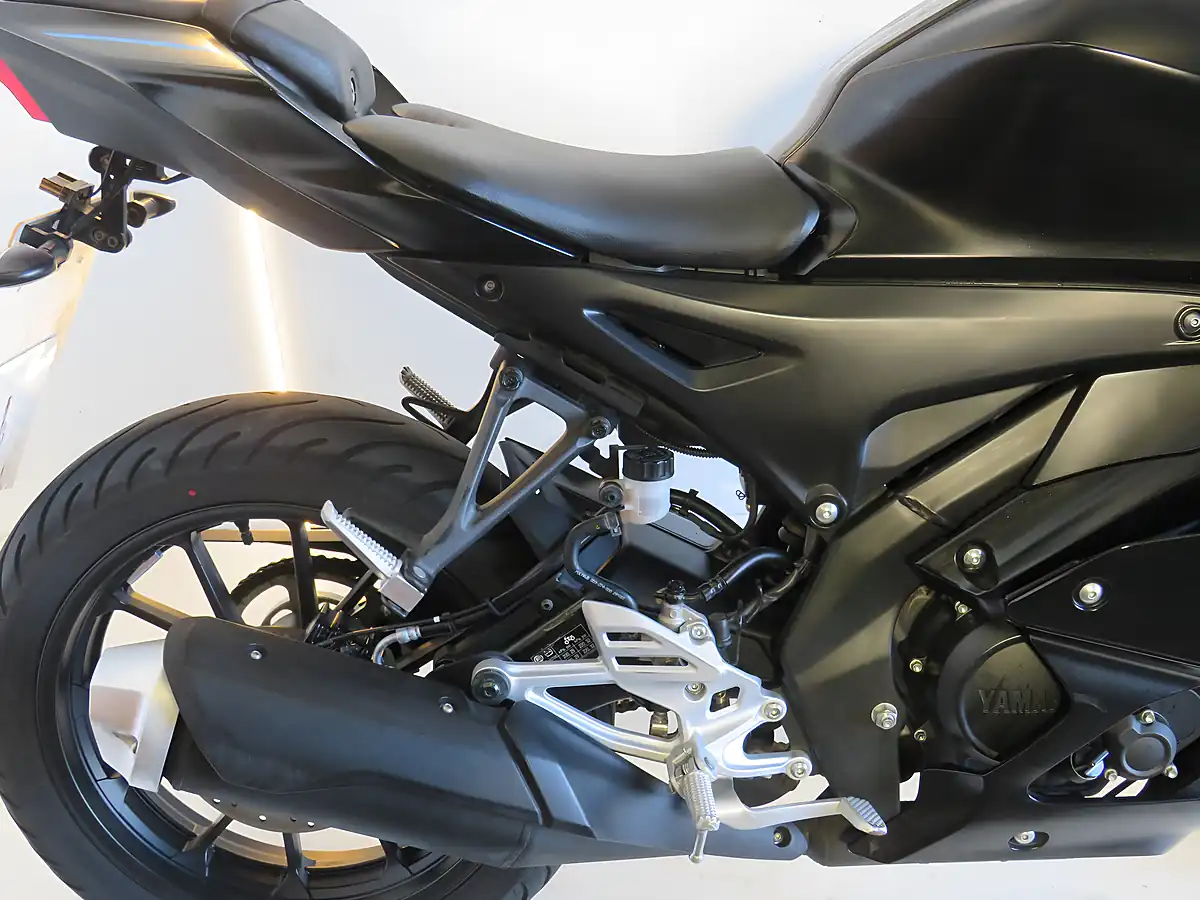 Used 2024 Yamaha Yzf R125 Black - Interior and Exterior details 6