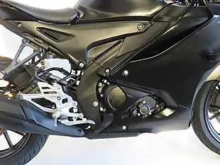 Used 2024 Yamaha Yzf R125 Black - Interior and Exterior details 8