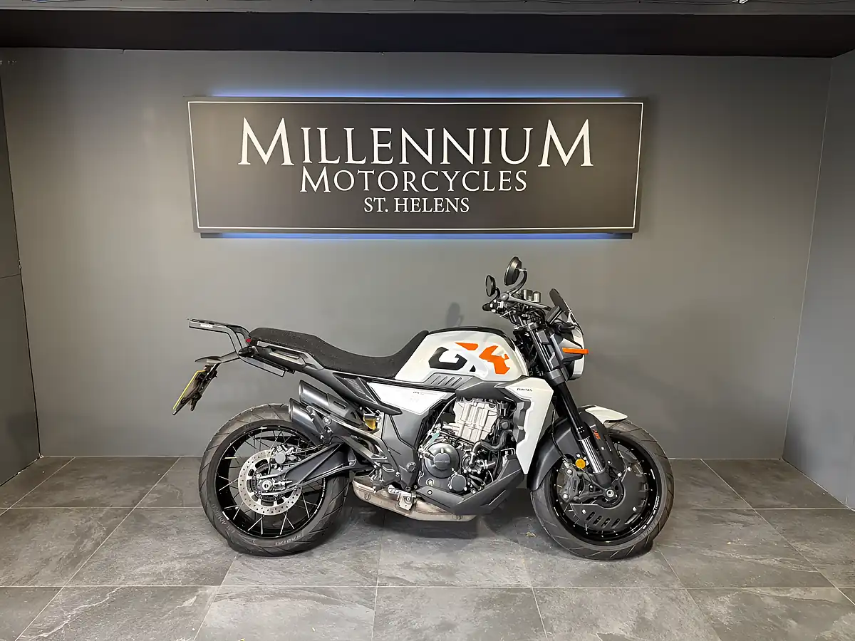 Used 2024 Zontes Zt 350 Gk Silver & Orange - Interior and Exterior details 13