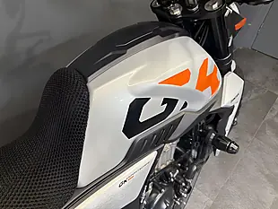 Used 2024 Zontes Zt 350 Gk Silver & Orange - Interior and Exterior details 7