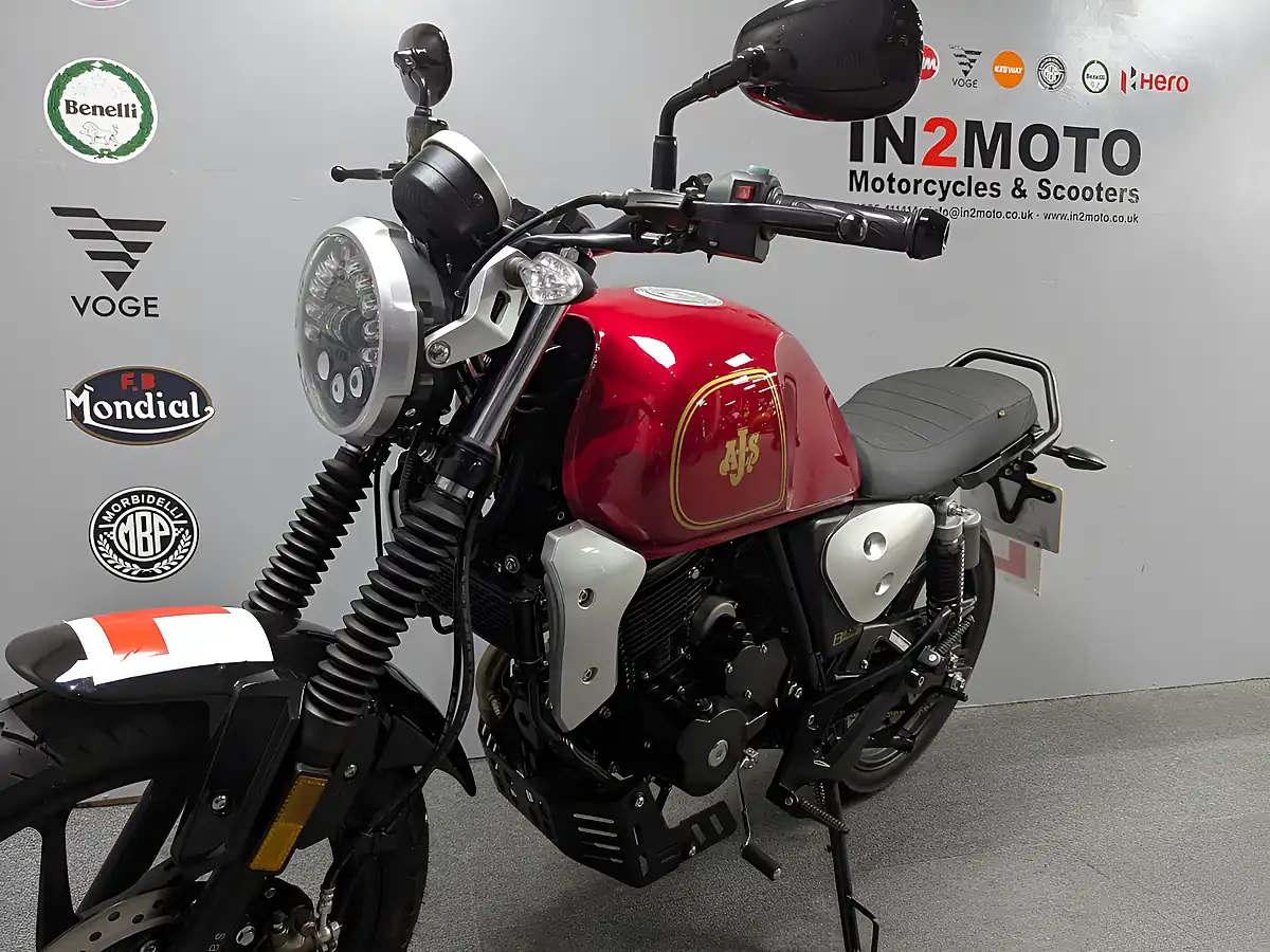 Used 2025 Ajs Bilston Red - Interior and Exterior details 12