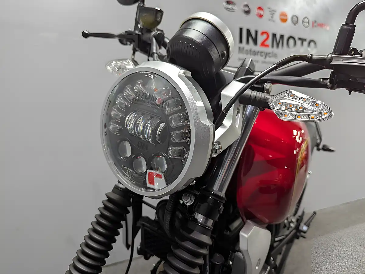 Used 2025 Ajs Bilston Red - Interior and Exterior details 13