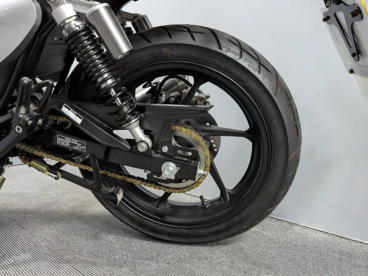 Used 2025 Ajs Bilston Red - Interior and Exterior details 16