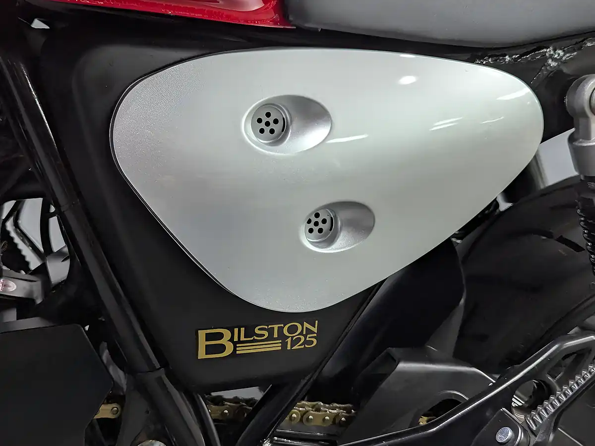 Used 2025 Ajs Bilston Red - Interior and Exterior details 19