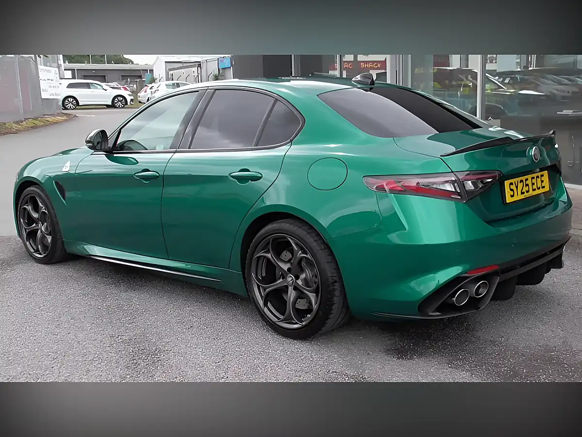 Used 2025 Alfa Romeo Giulia Quadrifoglio Green - Interior and Exterior details 4