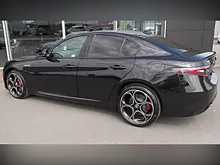 Used 2025 Alfa Romeo Giulia Veloce Black - Interior and Exterior details 2