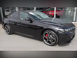 Used 2025 Alfa Romeo Giulia Veloce Black - Interior and Exterior details 3