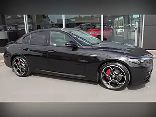 Used 2025 Alfa Romeo Giulia Veloce Black - Interior and Exterior details 5