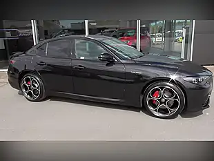 Used 2025 Alfa Romeo Giulia Veloce Black - Interior and Exterior details 6