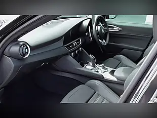 Used 2025 Alfa Romeo Giulia Veloce Black - Interior and Exterior details 8