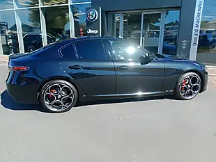 Used 2025 Alfa Romeo Giulia Veloce Black - Interior and Exterior details 2