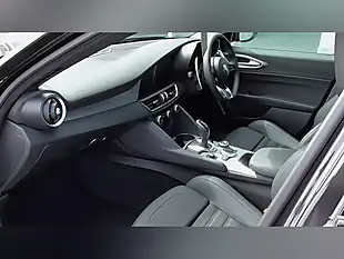 Used 2025 Alfa Romeo Giulia Veloce Black - Interior and Exterior details 7
