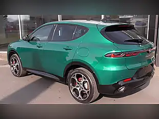 Used 2025 Alfa Romeo Tonale Veloce Green - Interior and Exterior details 2