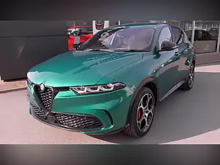Used 2025 Alfa Romeo Tonale Veloce Green - Interior and Exterior details 4