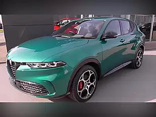 Used 2025 Alfa Romeo Tonale Veloce Green - Interior and Exterior details 6
