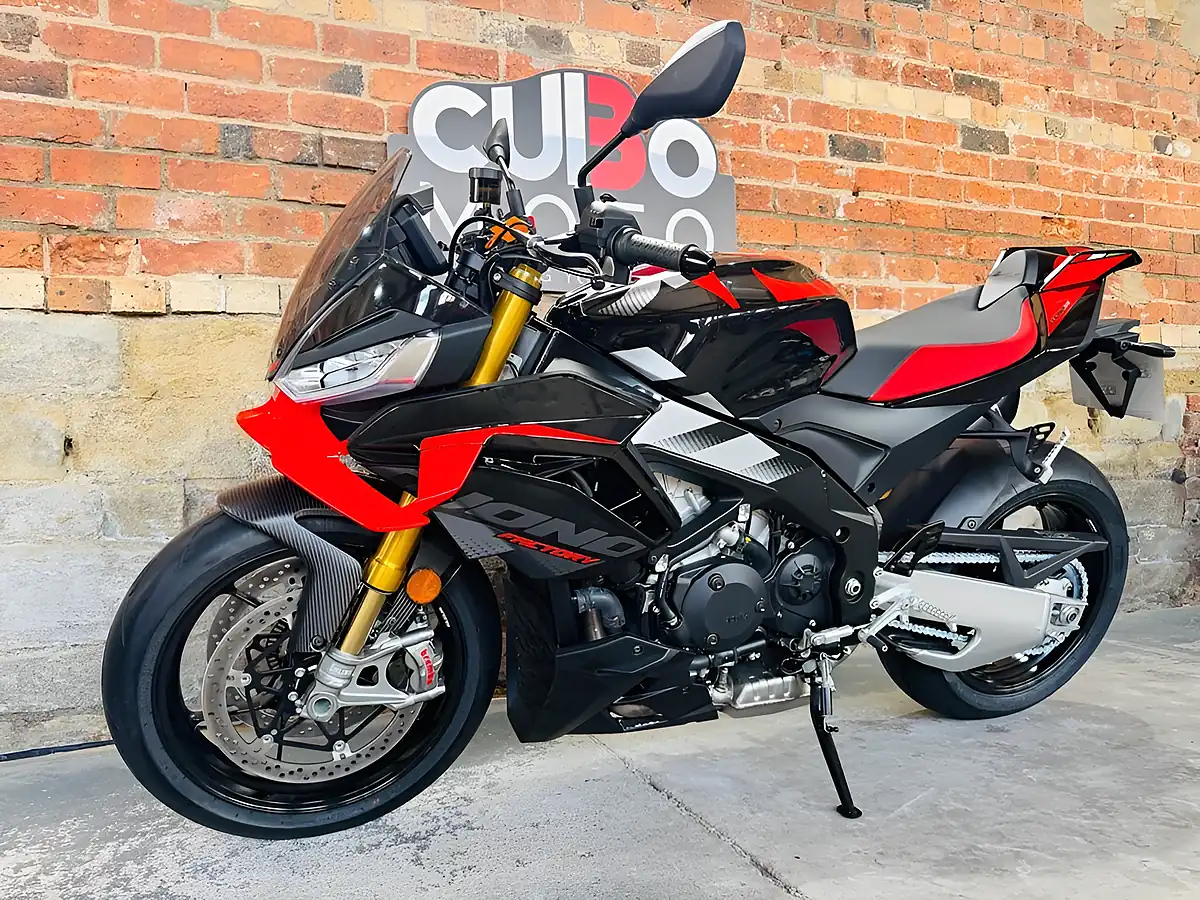 Used 2025 Aprilia Tuono 1100 V4 Factory Black - Interior and Exterior details 12