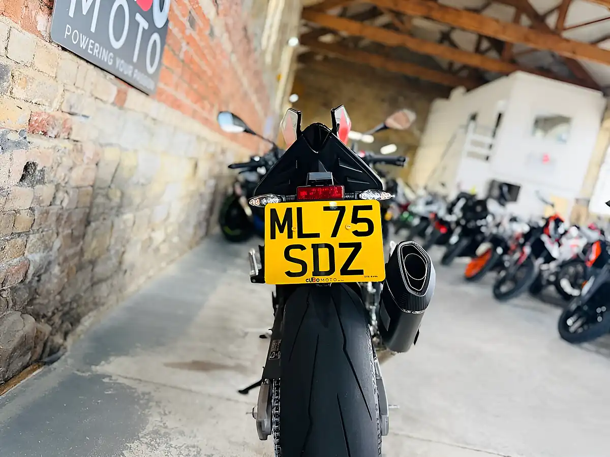 Used 2025 Aprilia Tuono 1100 V4 Factory Black - Interior and Exterior details 18