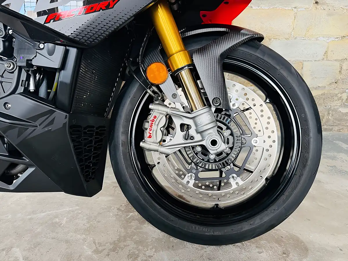 Used 2025 Aprilia Tuono 1100 V4 Factory Black - Interior and Exterior details 5