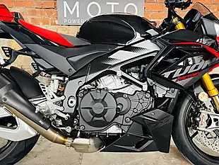 Used 2025 Aprilia Tuono 1100 V4 Factory Black - Interior and Exterior details 7
