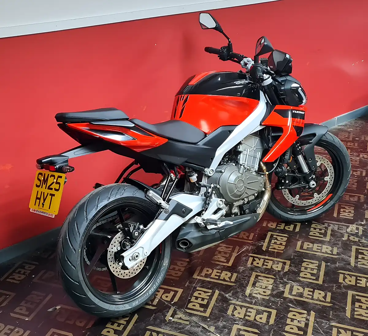 Used 2025 Aprilia Tuono 457 Piranha Red - Interior and Exterior details 10