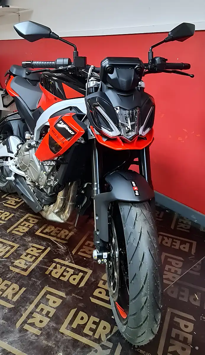 Used 2025 Aprilia Tuono 457 Piranha Red - Interior and Exterior details 7